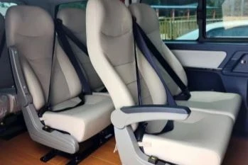Mini -Trainer -Bus -Interieur